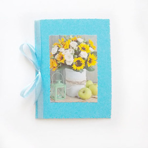 niebieska kartka okolicznościowa z kwiatami, kartka ze słonecznikami,  słoneczniki kartka, ładne kartki bez życzeń, fajne kartki