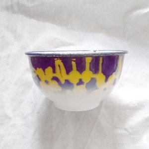 prl miseczka emaliowana, prl metalowa miseczka, vintage ozdoba do kuchni, retro dekoracja kuchenna, prl naczynie,  prl sprzęt, vintage miseczka z metalu