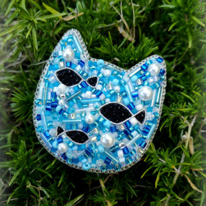 Broszka niebieski kot