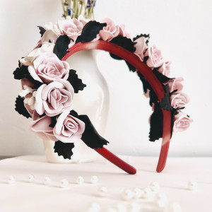 Opaska z kwiatów róz