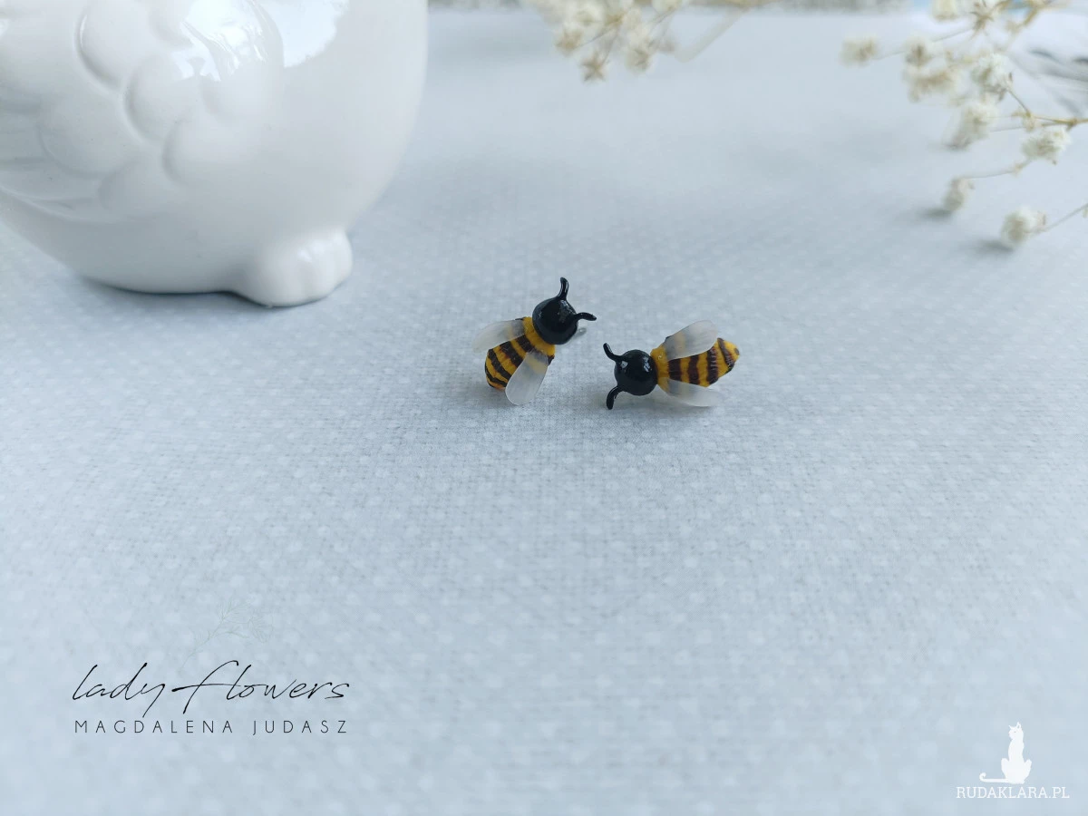 Kolczyki pszczółki