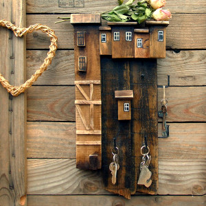 Schyłek dnia - drewniany wieszak z domkami - na klucze