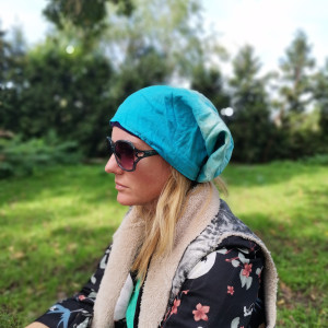 Czapka niebieska farbowana