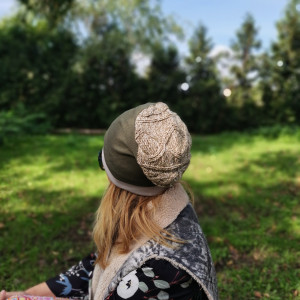 Czapka zielono szara na podszewce