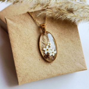 Wisiorek naszyjnik z białymi niezapominajkamichabra