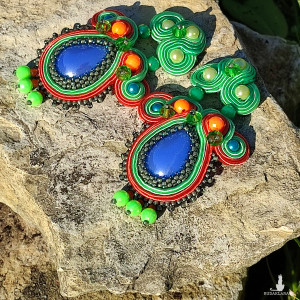 Serena - długie i kolorowe kolczyki sutasz