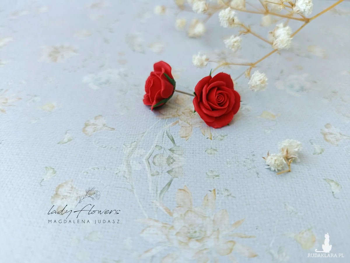 Kolczyki czerwone różyczki