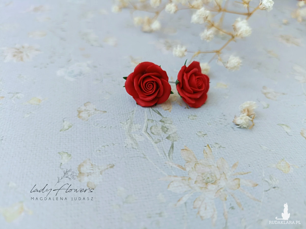 Kolczyki czerwone różyczki