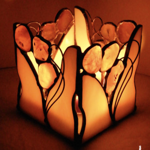 Świecznik beżowy z karneolem