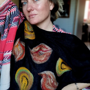 Chusta czarna aplikacja  merino