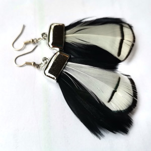 Kolczyki czarno białe piora