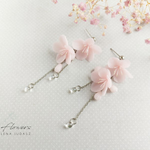 Kolczyki z pastelowymi kwiatami