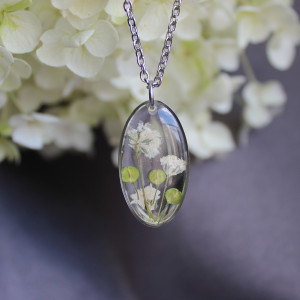 Srebrna zawieszka srebrny wisiorek naszyjnik żywica z żywicy kwiaty z kwiatami jajowata retro naturalna dziewczęca kobieca białe