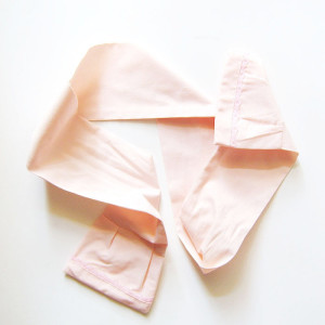 pudrowa opaska na włosy, pudrowa apaszka, pudrowy dodatek do ubrania, bawełniana opaska, krótka apaszka, płocienna opaska