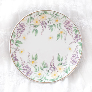 nowy  talerz w kwiaty, deserowy talerz w kwiatki, porcelanowy talerzyk, kolorowy talerzyk z porcelany, ładny talerzyk z kwiatami, boho talerzyk deserowy