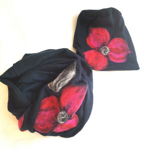 komplet wełniany granat wełna merynosy kwiaty