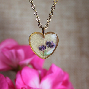 Złota zawieszka złoty wisiorek kwiat naszyjnik żywica z żywicy suszone kwiaty dziewczęcy kobiecy brokatowy serce serduszko