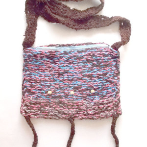 włóczkowa torba na ramię, lekka  torebka z włóczki, etno torebka, boho torebka na ramię, hippie torebka