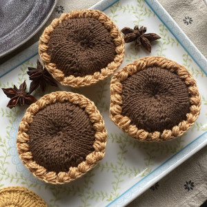 Szydełkowa czekoladowa babeczka