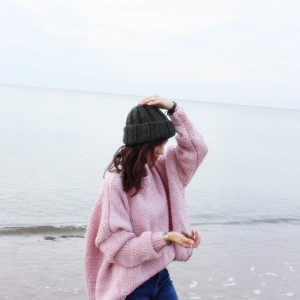 SWETER PUDROWY RÓŻ OVERSIZE