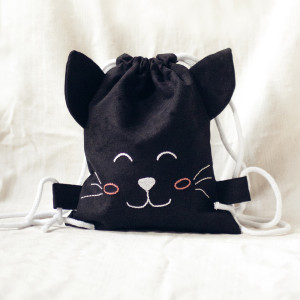 Mały workoplecak czarny kotek