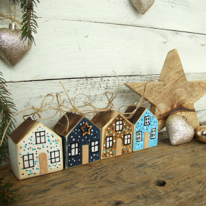 4 drewniane domki, zawieszki ręcznie malowane, świąteczne dekoracje