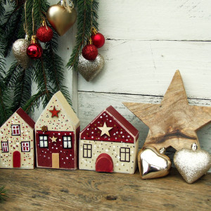 3 drewniane domki, ręcznie malowane - do świątecznych aranżacji