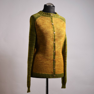 Damski kardigan Dijon#zrobiony ręcznie#zrobiony na drutach#rozpinany sweter dla niej#wrabiane ramiona#podwójnie wykończony dekolt#