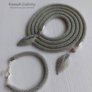 Lariat i bransoletka z szarych koralików Toho