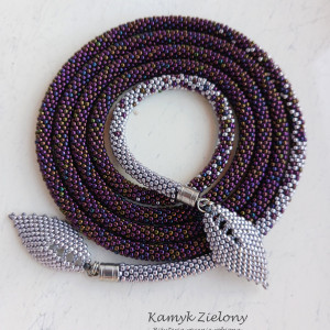 Lariat w fioletowo-srebrnym kolorze