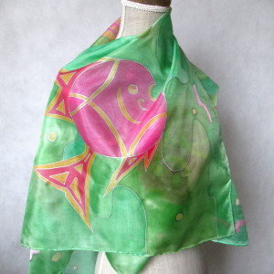 Różowe Ryby,  jedwabna chusta malowana