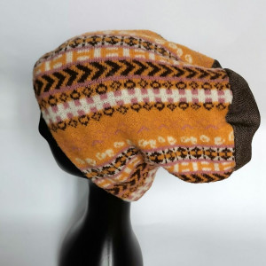Czapka we wzory wełniana