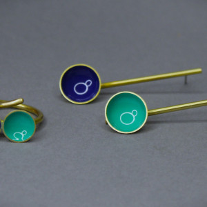 "Dwa w jednym" kolczyki sztyfty z mosiądzu i pierścionek.