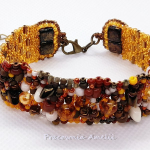 freeformowa kompozycja brązy na bursztynowym