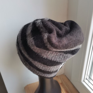 Czapka wełniana w paski