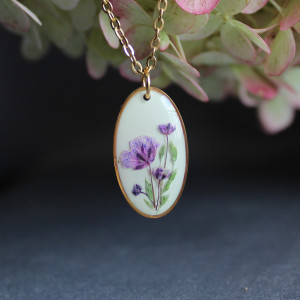 Złota zawieszka złoty wisiorek naszyjnik żywica z żywicy kwiaty z kwiatami jajowata retro naturalna delikatna dziewczęca kobieca gipsówka