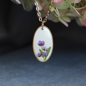 Złota zawieszka złoty wisiorek naszyjnik żywica z żywicy kwiaty z kwiatami jajowata retro naturalna delikatna dziewczęca kobieca