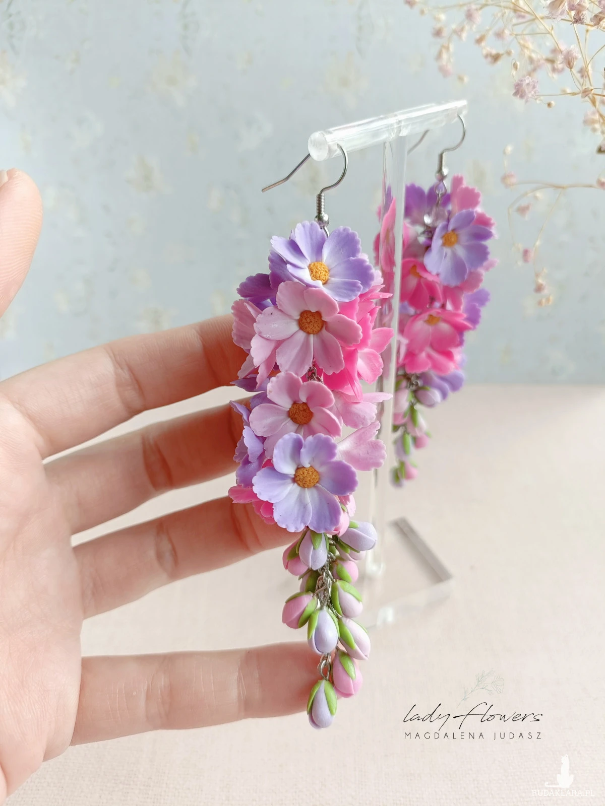 Długie kolczyki z kwiatami kosmosu