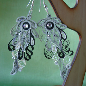 kolczyki ręcznie wykonane z papieru