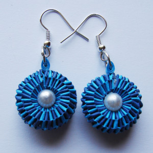 kolczyki ręcznie wykonane z papieru