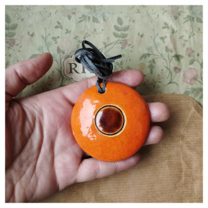 Wisior mandarynkowe oczko