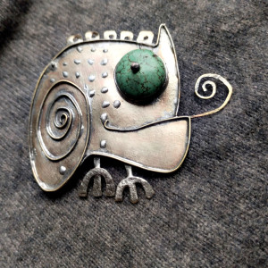 Kameleon Leon broszka