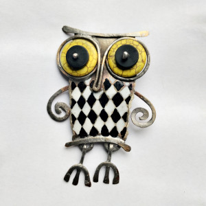 Sowa w kamizelce  broszka