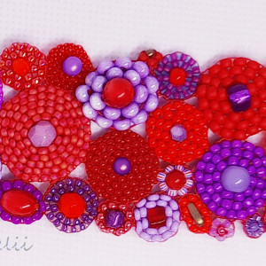 koralikowa łąka fiolety z czerwienią