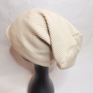 Czapka smerfetka ecru