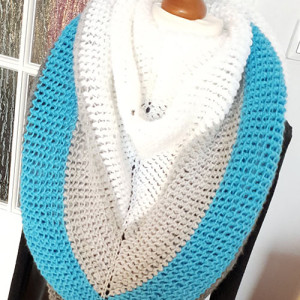 60 duża chusta; rękodzieło; szara, biała, niebieska chusta