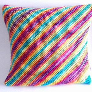 30. tęczowa, kolorowa poszewka na poduszkę