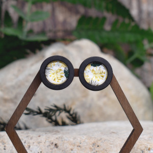 Drewniane kolczyki sztyfty z kaboszonami z grafiką #201