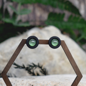 Czarne drewniane kolczyki sztyfty kameleon #228