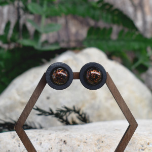 Czarne drewniane kolczyki sztyfty kameleon #237